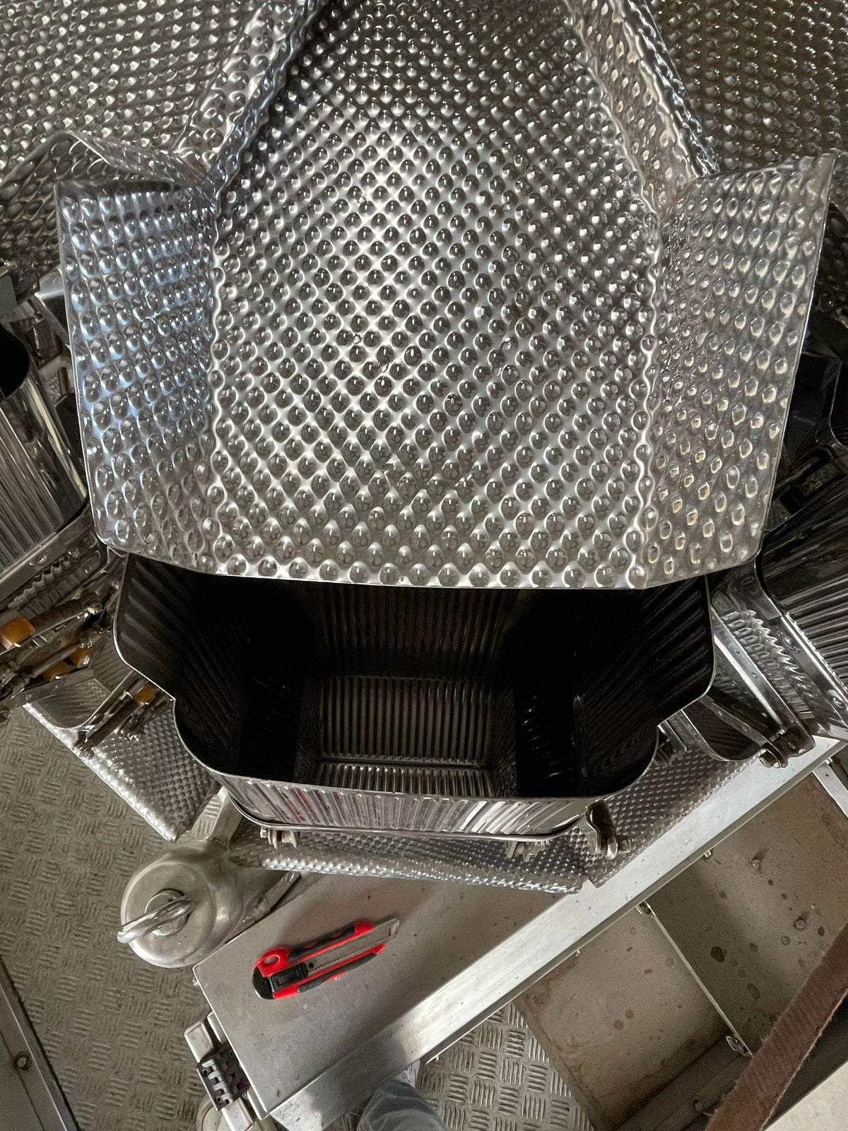 Mehrkopfwaage Fabrikat Selo neuwertig mit Bühne und Leiter aus Edelstahl.